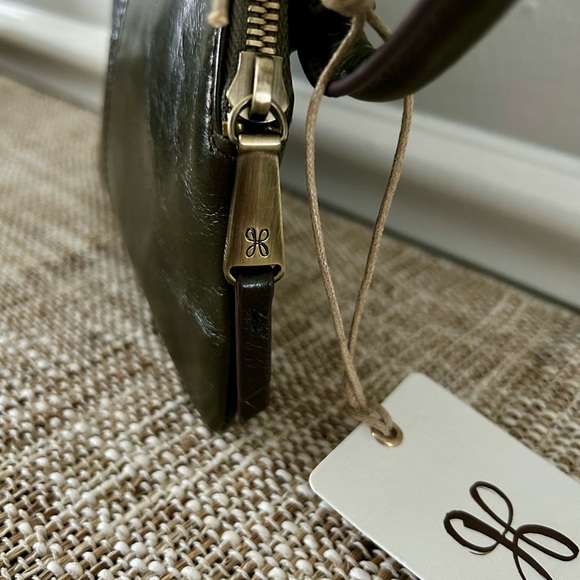 NEW HOBO Sable clutch wristlet in Deep Moss. - Picture 5 of 11